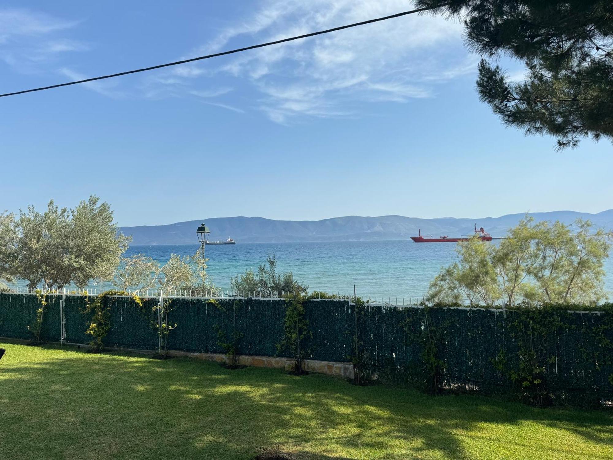 Zoza Luxury Villa Isthmia By The Sea With Private Pool Kalamáki 외부 사진