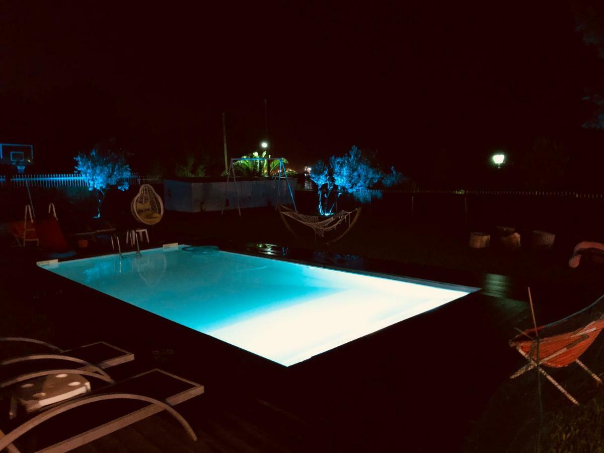 Zoza Luxury Villa Isthmia By The Sea With Private Pool Kalamáki 외부 사진